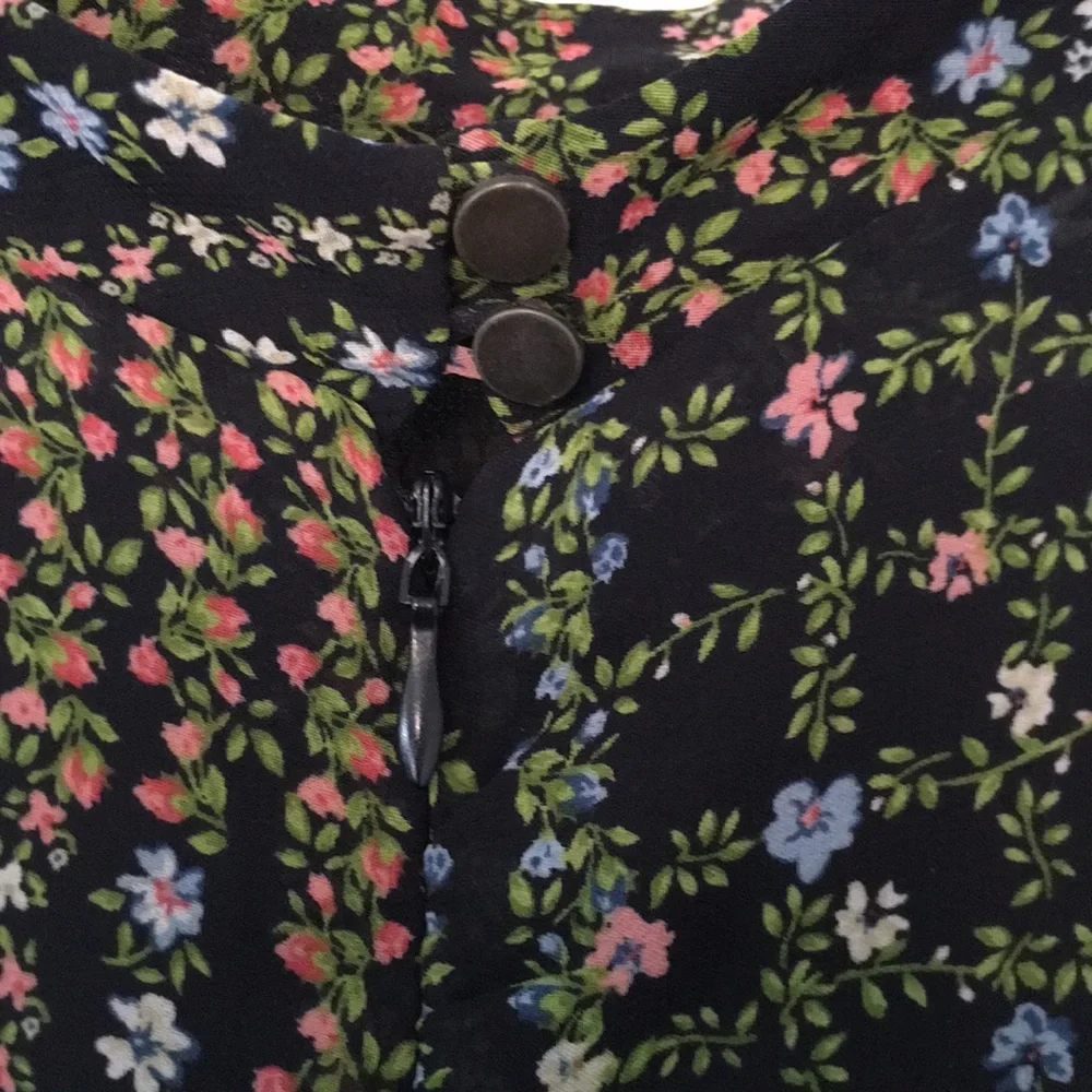 •Forever 21 Floral 3/4 Sleeve Dress• - Picture 4 of 7